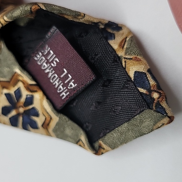 Green Yellow Geometric 100% Silk Men's Tie - Picture 2 of 2